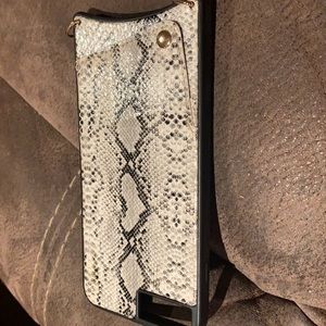 iPhone XS Max no strap
